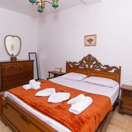 Vintage Blloku Appartement