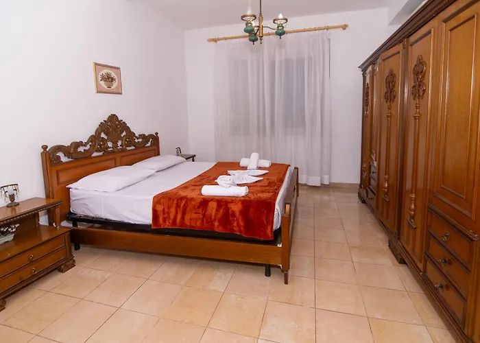 Vintage Blloku Appartement *