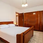 Vintage Blloku Apartment *