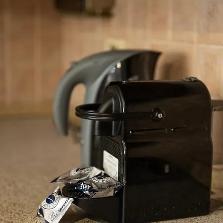 Vintage Blloku Apartment *