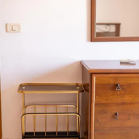 Vintage Blloku 地拉那