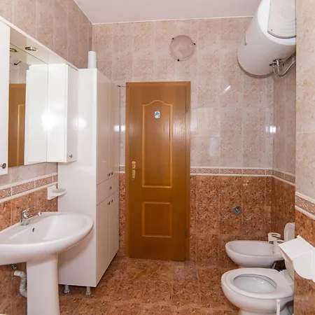 Vintage Blloku Apartment Tirana