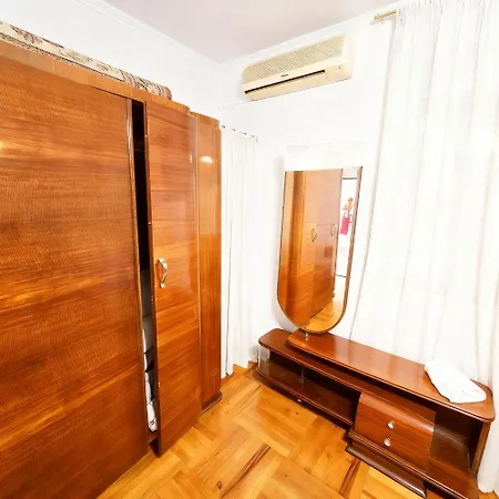 Vintage Blloku Apartment Tirana