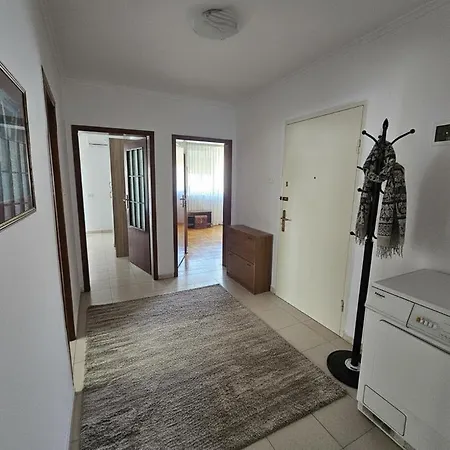 Vintage Blloku Apartment *