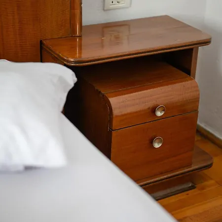 Vintage Blloku Apartment *